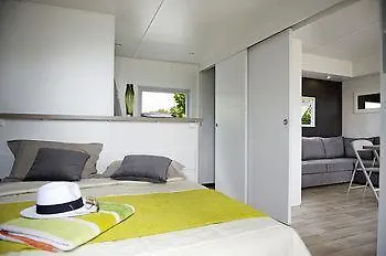 Village 4*
